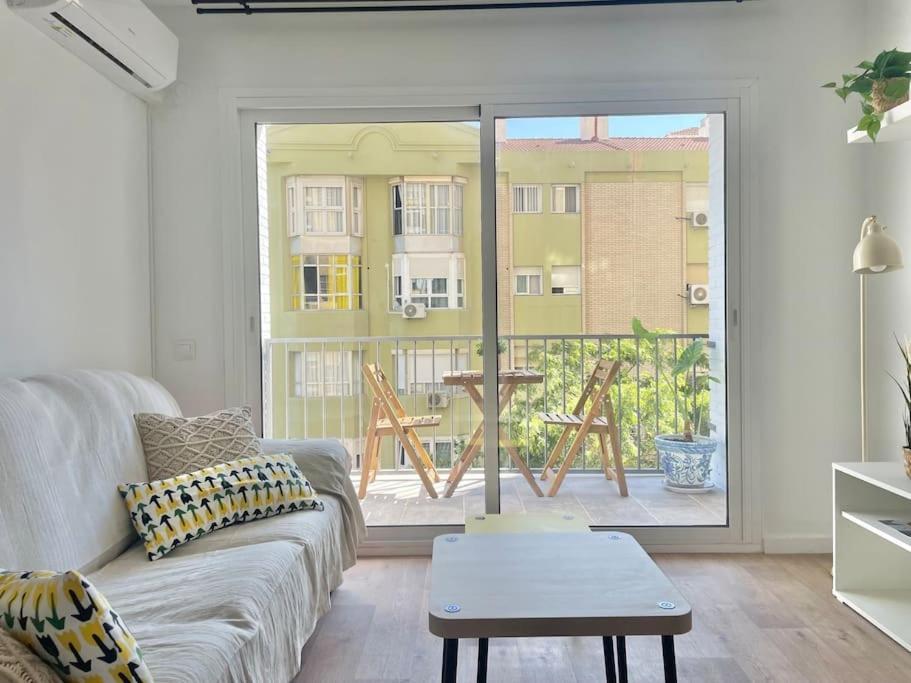 3 Habitaciones, Terraza Y A 200 Metros De La Playa Malaga Bagian luar foto